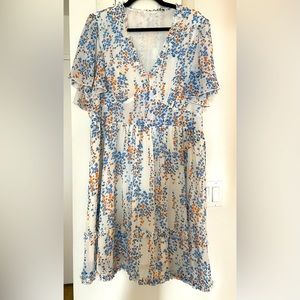 Floral V-neck dress from Shein